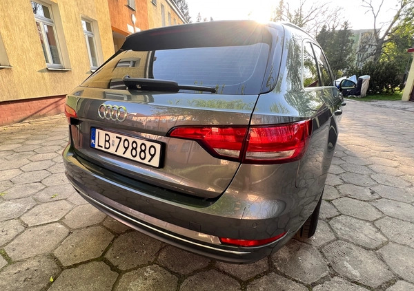 Audi A4 cena 73999 przebieg: 198400, rok produkcji 2016 z Brzesko małe 137
